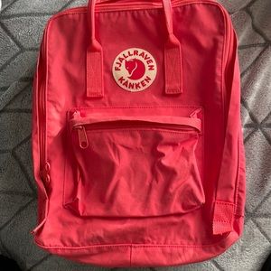 Fjallraven Kanken Back pack